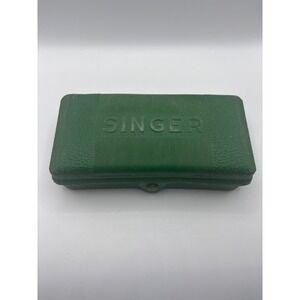 Vintage Singer Green Plastic Accessory Case Sewing Machine Bobbin Box Snap Lid